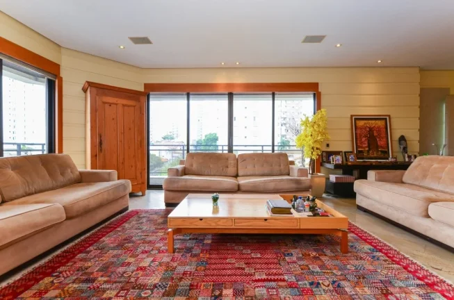 Imagem Apartamento 270M², 4Q, 2 Suítes, 5 Banheiros, 4 Vagas, Piscina Adulto e Infantil, Churrasqueira, Salão de Festas e Jogos, Gerador, Despensa, Depósito.