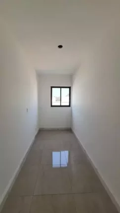 Imagem Casa duplex à venda, 3 quartos, 1 suíte, 2 vagas, Novo Centro - Santa Luzia/MG