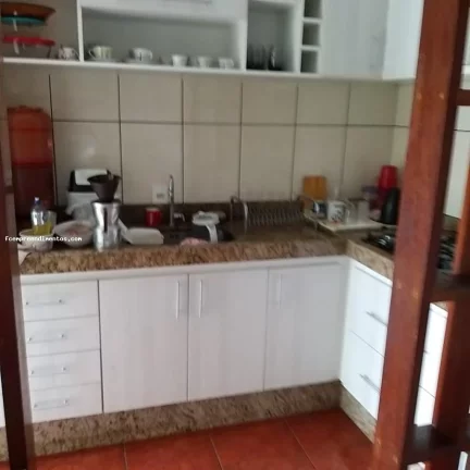 Imagem Sobrado para Venda em Limeira, Parque Hippolyto, 3 dormitórios, 2 banheiros, 2 vagas