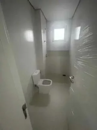 Imagem Apartamento com 4 dormitórios sendo 2 suítes, 3 vagas de garagem, no Centro de Balneário Camboriú