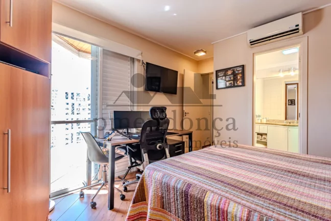 Imagem Apartamento na Pompéia com 110 m², 3 Dormitórios (1suíte) e 2 vagas.