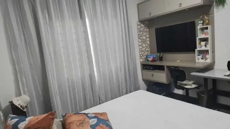 Imagem Casa com 2 dormitórios e 3 vagas de garagem no Centro de Tijucas