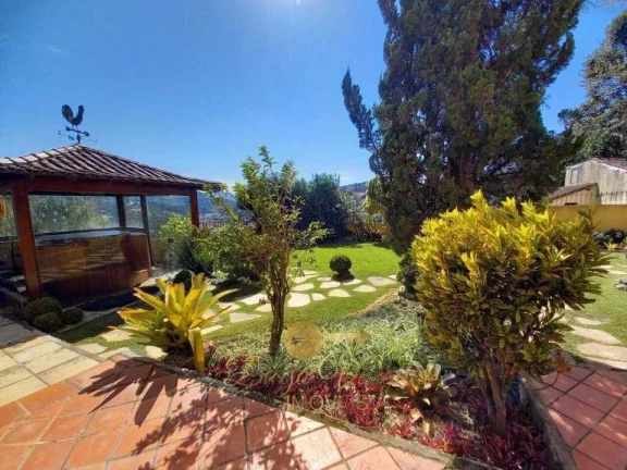 Casa para Venda em Teresópolis / RJ no bairro Bom Retiro