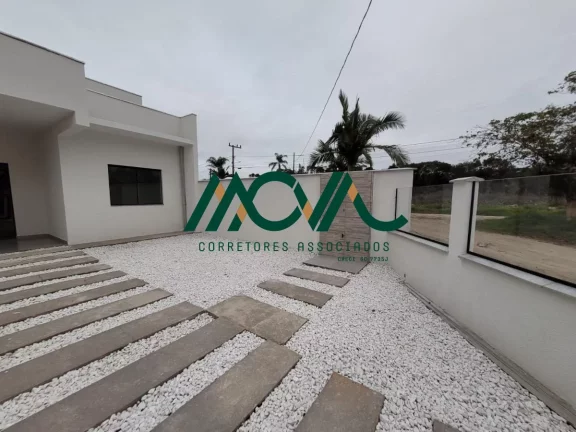 Imagem Casa com Piscina em Itapoá, 3 quartos sendo 1 suíte, pertinho da praia!