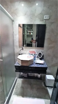 Imagem Lindo Sobrado Geminado com 3 dormitórios à venda, 204 m² por R$ 800.000 - Vila Ponte Nova - Cubatão/SP