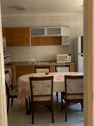 Imagem Casa térrea a venda no Taquaral, 3 quartos e armários planejados, sendo 1 suíte, banheiro social,...