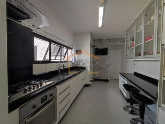 Imagem Apto com 3 dormitórios, sendo 1 suíte com closet, sala de visita e sala de jantar, banheiro social...