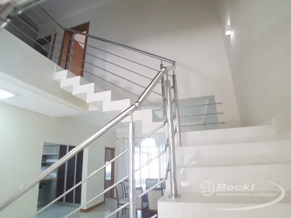 Imagem Casa de Alto Padrão no Bairro Floresta em Joinville