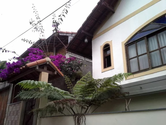 Imagem VENDO ESTA LINDA CASA EM NOVA FRIBURGO. BAIRRO: CHÁCARA DO PARAÍSO