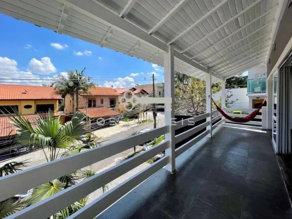 Imagem Casa reformada no condomínio São Paulo II