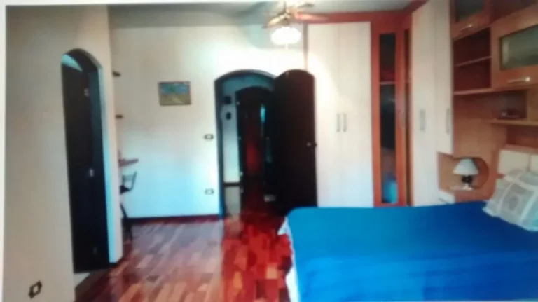 Imagem Sobrado com Salão comercial 100 m² 3 Dormitórios, 1 Suíte, 1 Banheiro e 2 Vagas!