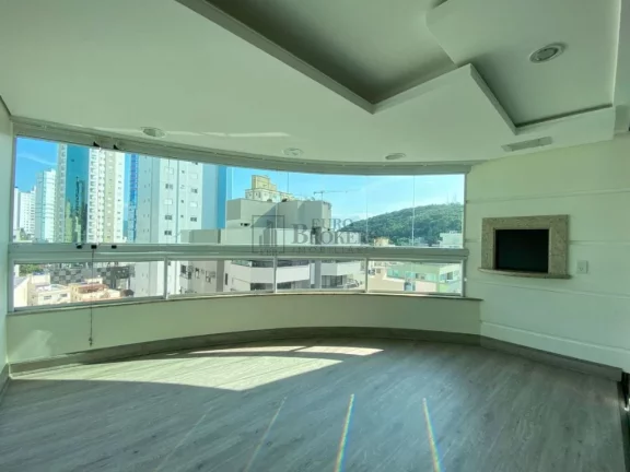 Imagem Apartamento com 3 suítes à venda no Centro de Balneário Camboriú/SC