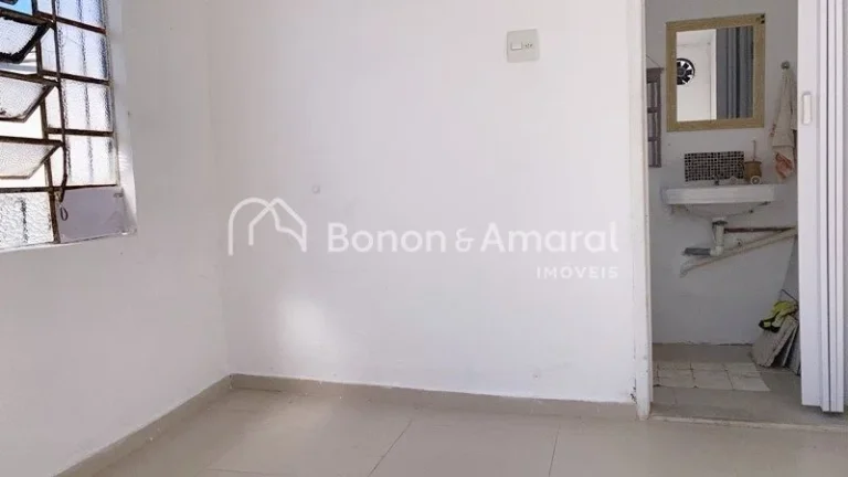 Imagem Bairro Taquaral excelente localização! 252m² de terreno, 104² de construção.
 
Para quem gosta...