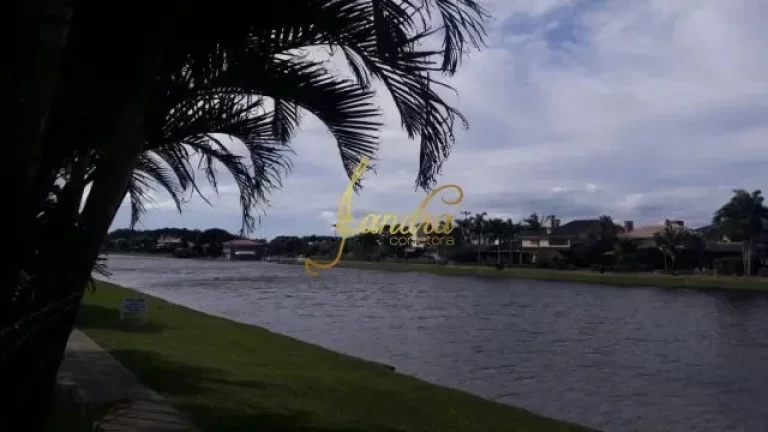 Imagem Sobrado Atlântida condomínio 4 suítes beira lago