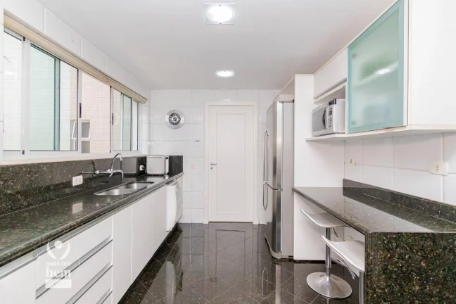 Imagem Estuda Permuta - Apartamento 4 quartos, 2 suítes, 297m2 e 2 vagas à venda no Água Verde