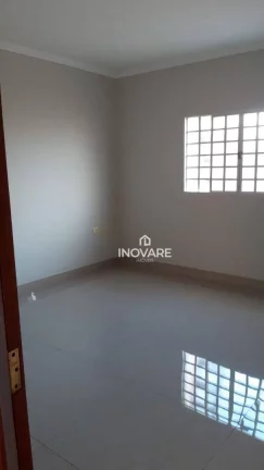 Imagem Casa com 3 dormitórios à venda, 201 m² por R$ 750.000,00 - Alto da Boa Vista - Itumbiara/GO