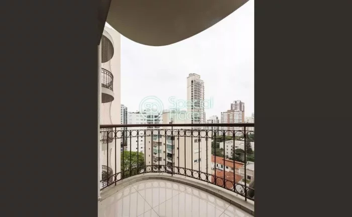Imagem APARTAMENTO DUPLEX na melhor região de Moema, com excelente espaço de aproveitamento, 2 dormitóri...