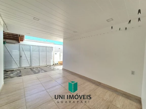 Imagem Casa à venda na Praia do Morro - Guarapari com 3 suítes, piscina e ótima localização.