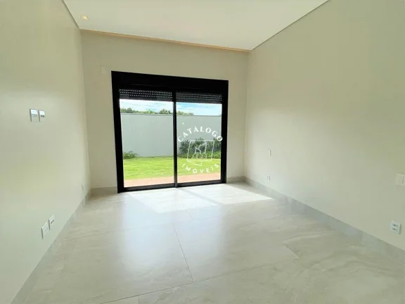 Imagem Casa em Condomínio a Venda no bairro Centro - Cravinhos, SP