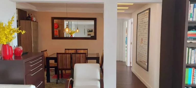 Imagem Apartamento com 3 dormitórios sendo 1 suíte e 1 vagas de garagem no Centro de Itajaí/SC