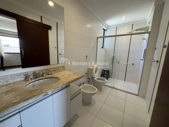 Imagem Este imóvel espaçoso oferece 153m² de área construída, garantindo conforto e amplitude em todos...