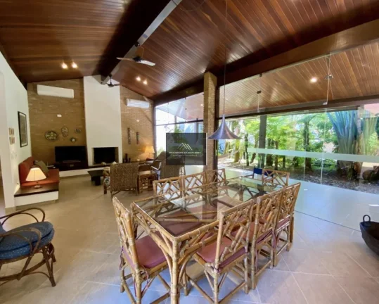 Imagem Casa em Condomínio para Venda em Ubatuba / SP no bairro Lázaro