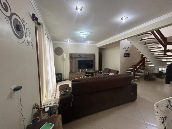 Imagem Casa com 3 dormitórios, 226 m² - venda por R$ 1.000.000,00 ou aluguel por R$ 8.850,00/mês - Santa Adélia - Vargem Grande Paulista/SP