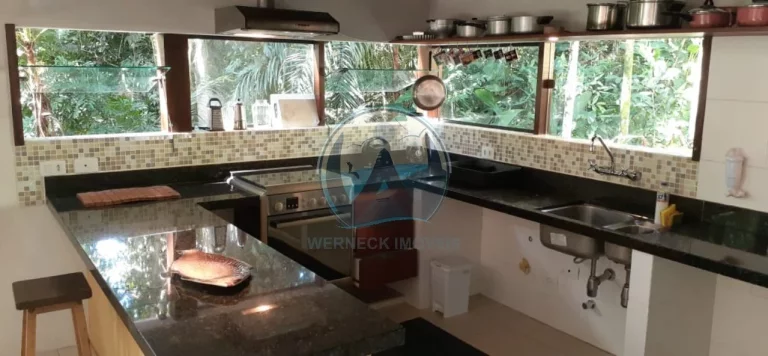 Imagem Casa de luxo em condomínio exclusivo em Ubatuba-SP, bairro Promirim: 3 quartos, 3 banheiros, 180m² de área.