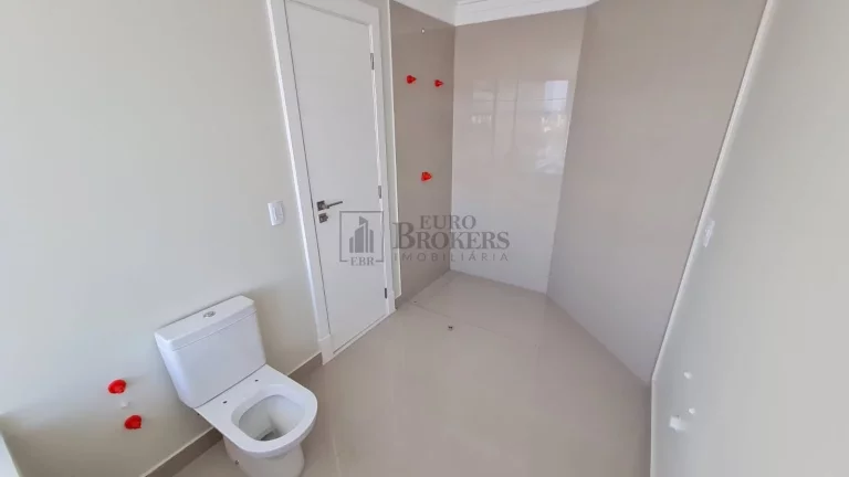 Imagem Apartamento com 3 suítes à venda no edifício Infinity Cost