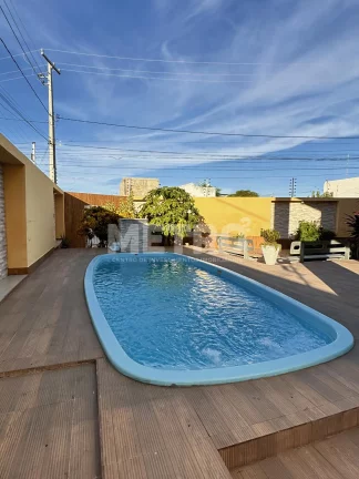 Imagem Casa à venda, orla, 6 quartos, sendo 2 suítes, piscina com cascata, gourmet