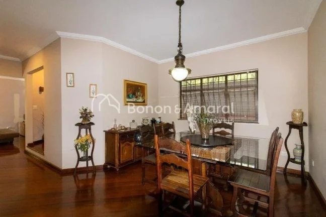 Imagem Descubra esta magnífica casa de 257 metros quadrados, perfeita para quem busca conforto e sofistica...