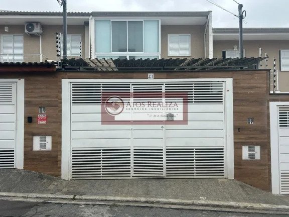 Imagem Sobrado à Venda no Jardim Santa Cruz, SP, 2 Suítes, 70m²