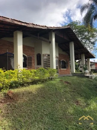 Imagem Chácara à Venda em Cabreúva-SP com 3 dormitórios, piscina e ampla área verde