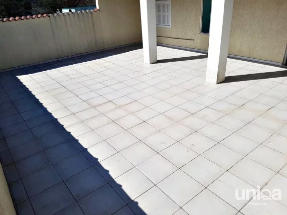 Casa 4 dorm Pátio Garagem