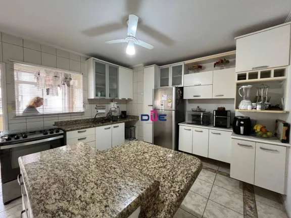 Imagem Apartamento com 3 dormitórios à venda, 106 m² por R$ 650.000,00 - Ponta da Praia - Santos/SP
