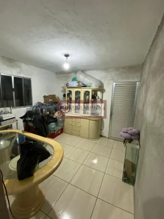 Imagem Vende Sobrado na Região do Sesc Interlagos, Sendo 3 Dormitorios, 2 Salas, 2 Banheiros, 1 Vaga de Garagem, Terraço com Churrasqueira, Imovel Bem Localizado, Proximo a Estação Grajau, Hospital Grajau, V