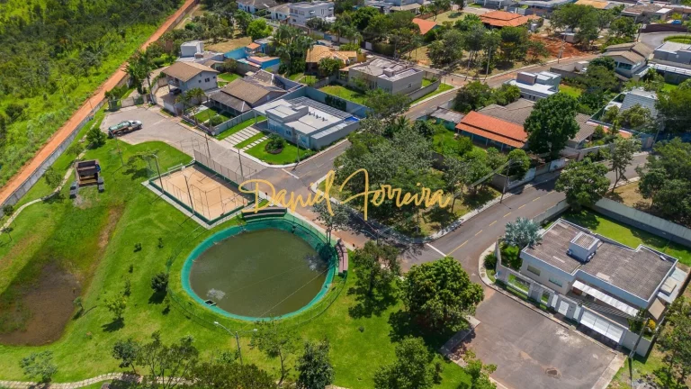 Imagem Terreno plano com 600 m² à venda no condomínio Parque do Mirante