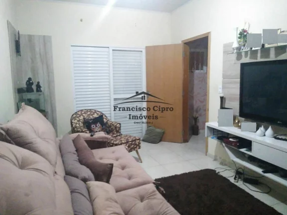 Imagem Casa à venda no bairro Vila dos Comerciarios - Guaratinguetá/SP