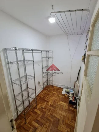 Imagem Excelente Apartamento com sala dois quartos dependencias completa,sol da manhã,elétrica e hidraulica reformadas,quarto principal montado com armários,
