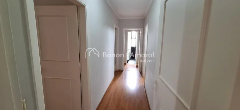 Imagem Localizado no coração do Cambuí, um dos bairros mais desejados de Campinas, este amplo apartament...