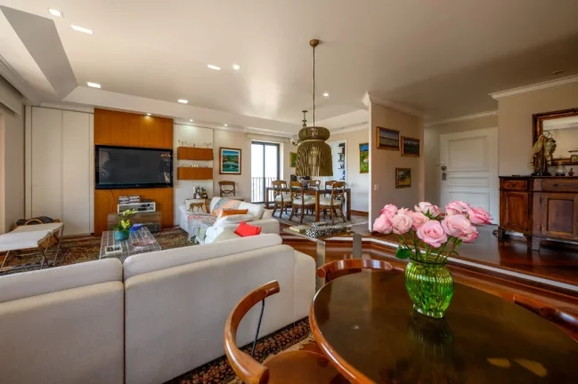 Imagem Duplex for Sale in São Paulo, Brazil: 5 Beds, 5 Baths, 4 Car Spaces, 790m² - Exclusive Cerqueira César Residence