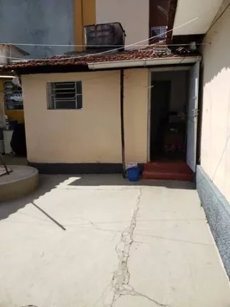 Imagem Casa térrea 124 m² de Construção e terreno de 10 x 25 Com 2 Casas