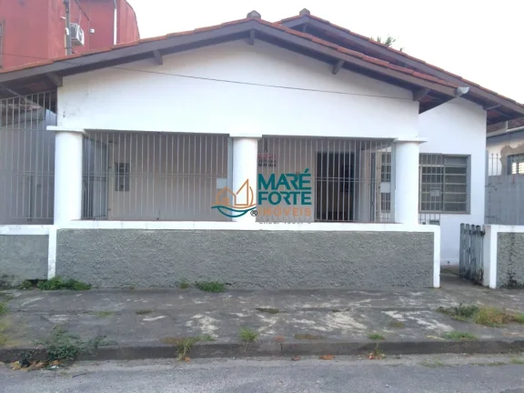 Imagem CASA COM TERRENO DE 250M² À POUCOS PASSOS DA ORLA (COM LAJE)!