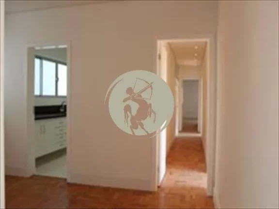 Imagem OPORTUNIDADE AMPLO E TOTALMENTE REFORMADO! O APARTAMENTO ACABA DE PASSAR POR UMA REFORMA COMPLETA, Q...