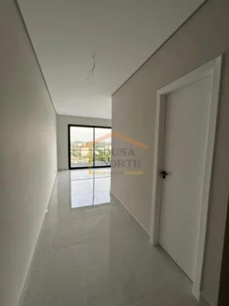Imagem MARAVILHOSO Sobrado 4 dormitórios, sendo 4 suítes, 2 delas conjugadas, closet, espaço para escrit...