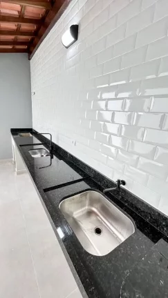 Imagem Sobrado de 155 m² 3 Dormitórios sendo 3 Suítes e 2 Vagas de Garagens