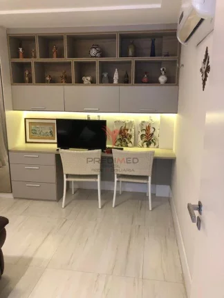 Imagem Casa á venda em condomínio fechado bougainville