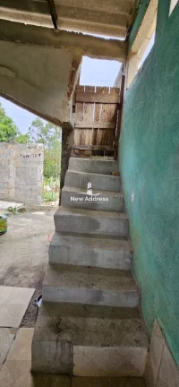 Imagem Viva em uma chácara a apenas 5 minutos do centro de Cariacica! Esta propriedade oferece uma casa espaçosa de 180 m² com terraço.