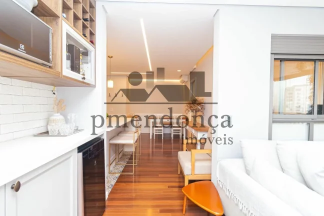 Imagem Apartamento em andar alto de 69m², moderno, finamente decorado com qualidade e de bom gosto. Com li...