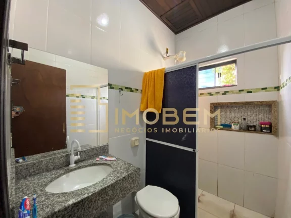 Imagem Imperdível: Casa à venda em Sinop-MT, bairro Jardim Celeste, 4 quartos, 2 suítes, 2 salas, 3 banheiros, 1 vaga, 140m².